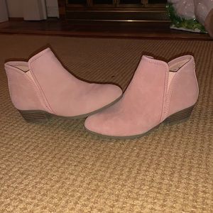 wonder nation rose colored wedge booties
